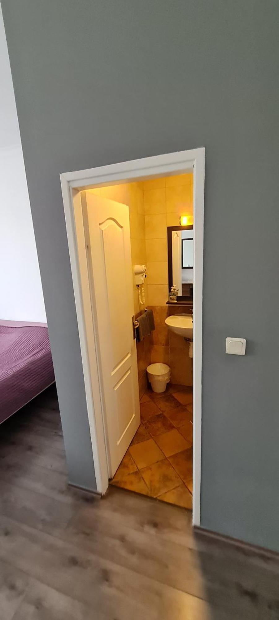 Rooms Lara Zagreb Bilik gambar